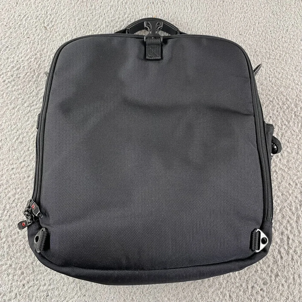 Victorinox Black Laptop Bag/Briefcase w/Multiple Pockets, fits 16